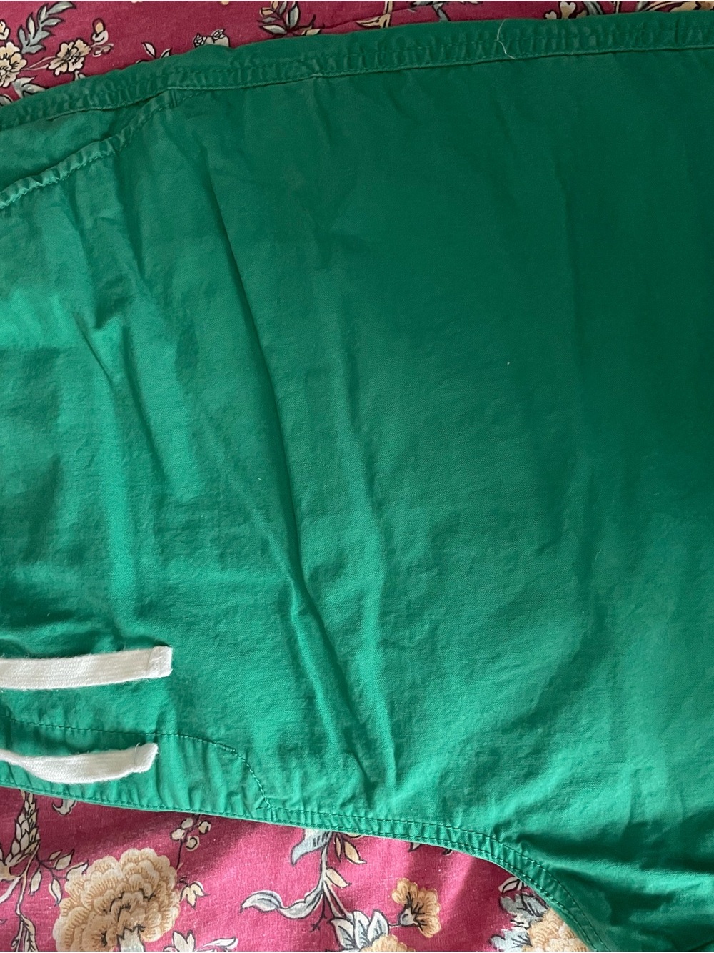 Men’s old navy Green Drawstring Casual Shorts, size XL